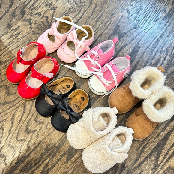 Baby shoes - Picture 2 of 2